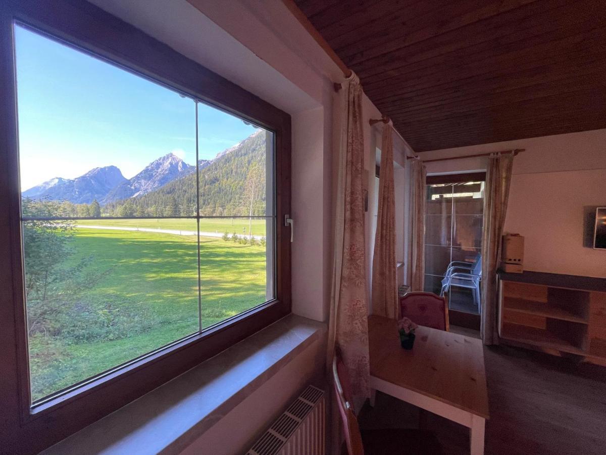 ロイタシュ Garni Baerenwirt Bed & Breakfast エクステリア 写真