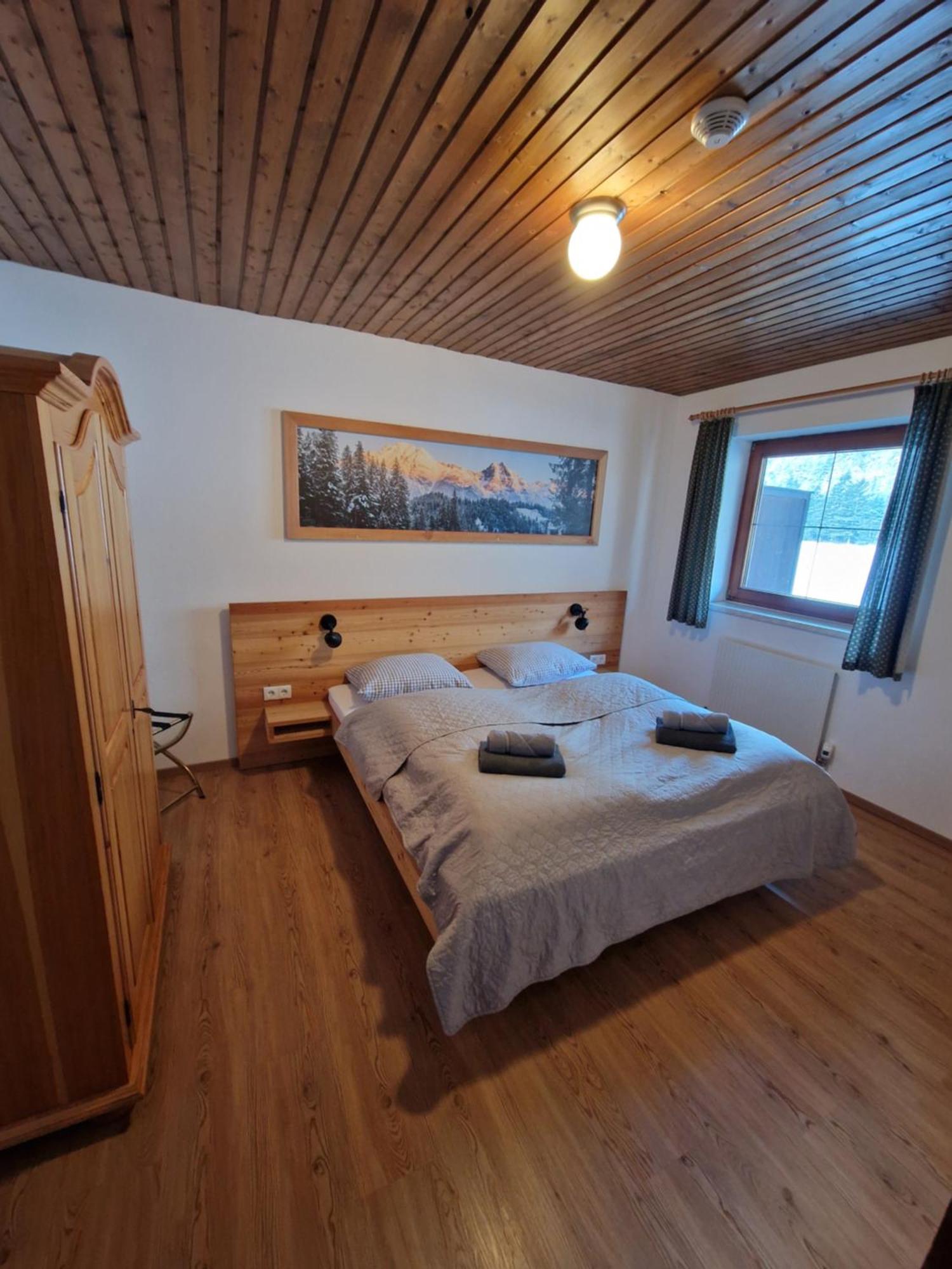 ロイタシュ Garni Baerenwirt Bed & Breakfast エクステリア 写真
