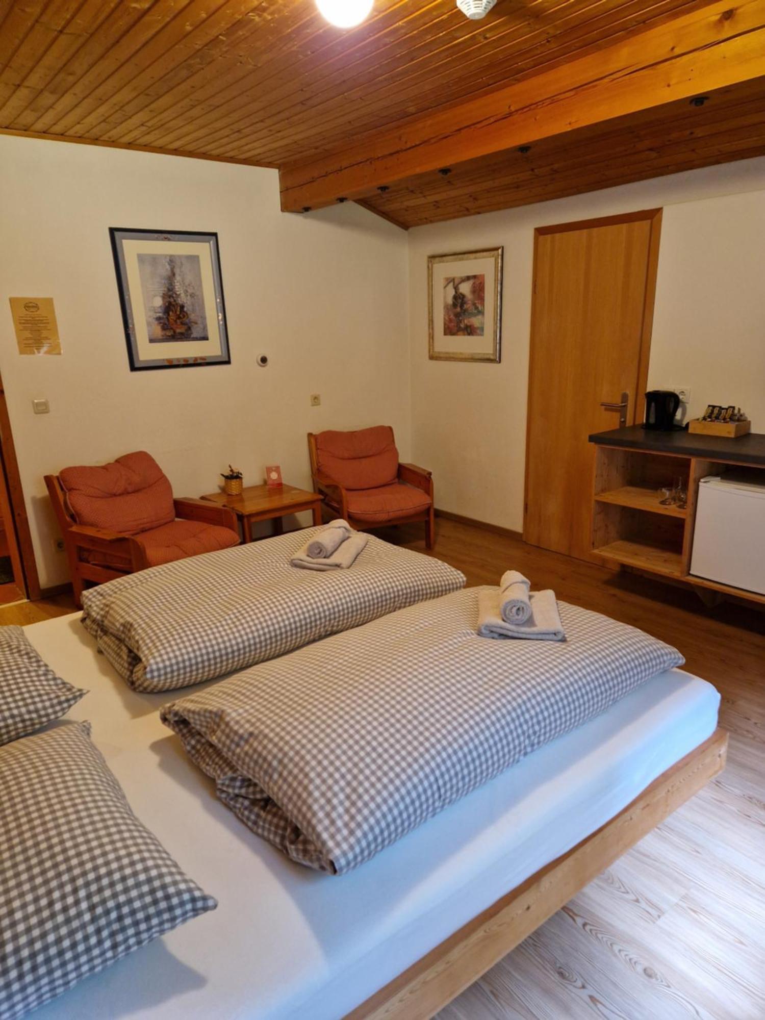 ロイタシュ Garni Baerenwirt Bed & Breakfast エクステリア 写真