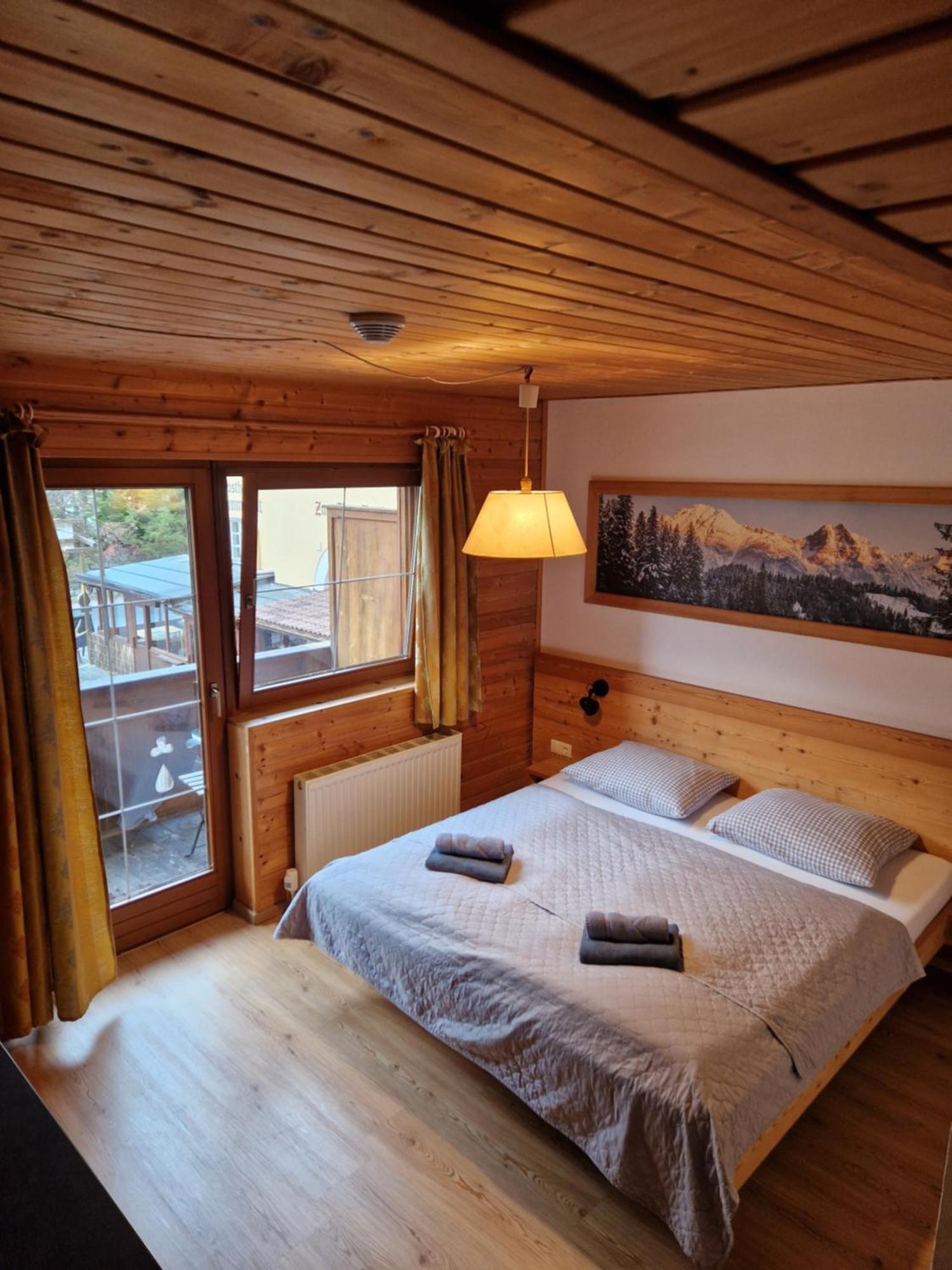 ロイタシュ Garni Baerenwirt Bed & Breakfast エクステリア 写真