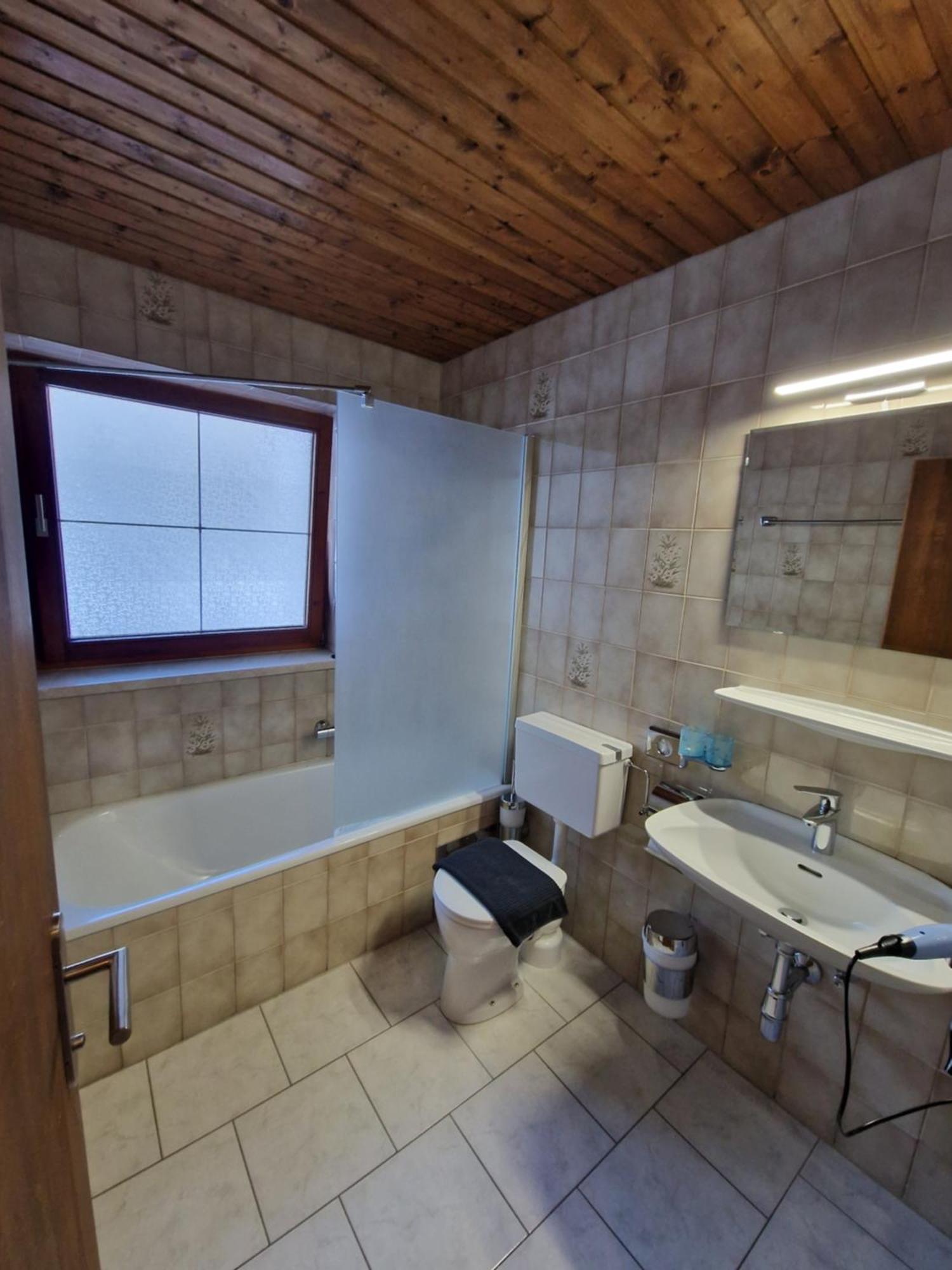 ロイタシュ Garni Baerenwirt Bed & Breakfast エクステリア 写真