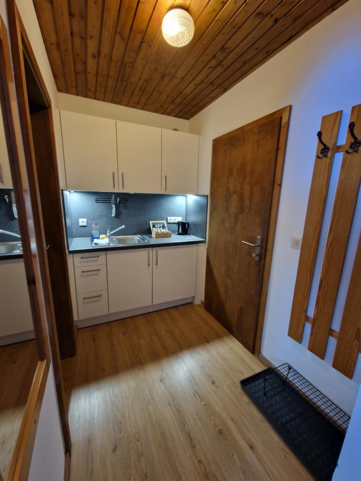 ロイタシュ Garni Baerenwirt Bed & Breakfast エクステリア 写真