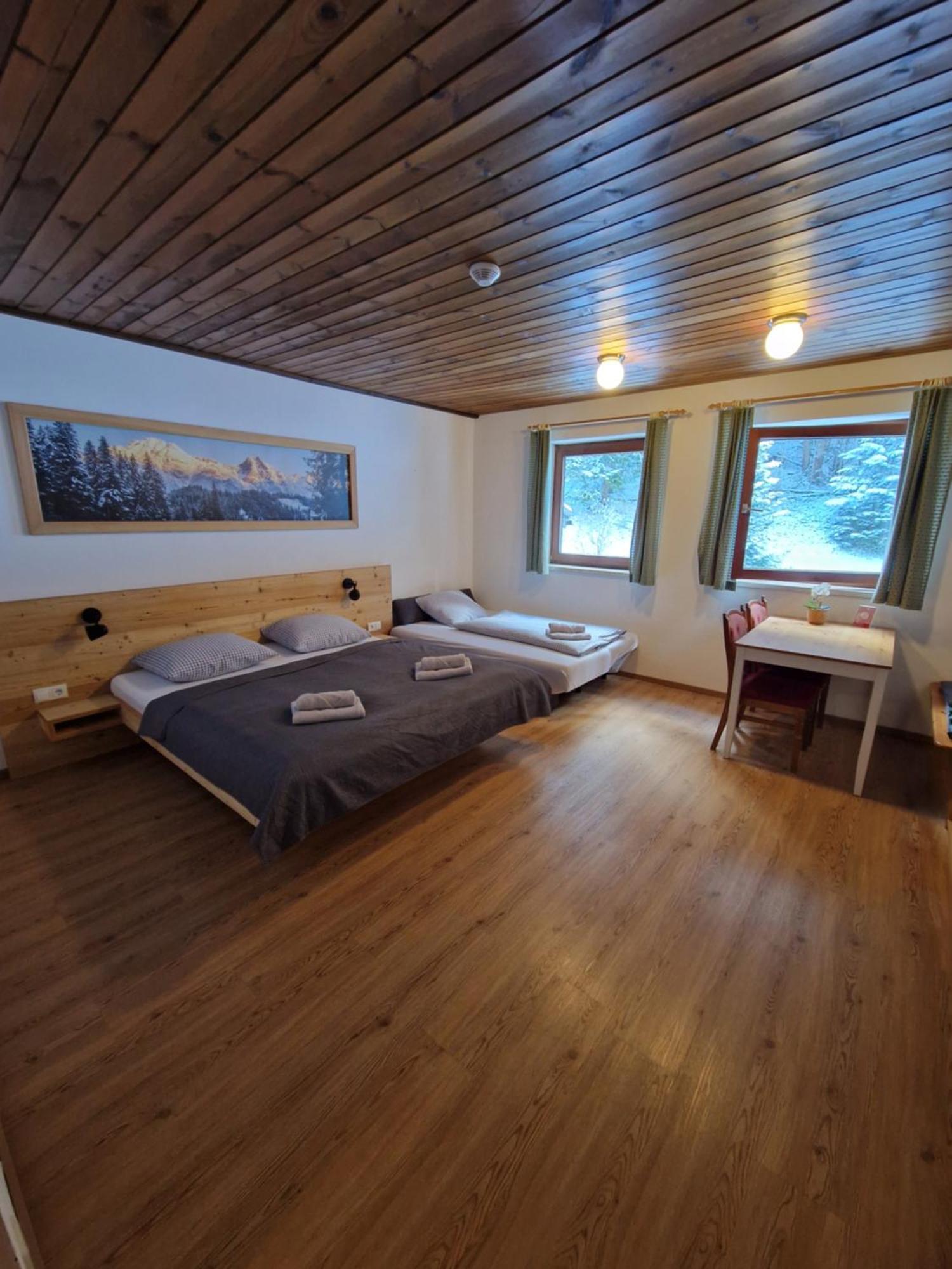 ロイタシュ Garni Baerenwirt Bed & Breakfast エクステリア 写真